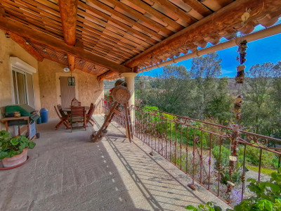 Spacious, charming villa with breathtaking view on one of the most beautiful hilltop villages of Provence