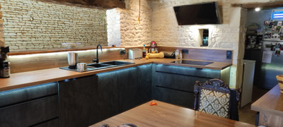 French property for sale in Chaunay, Vienne - €245,030 - photo 3