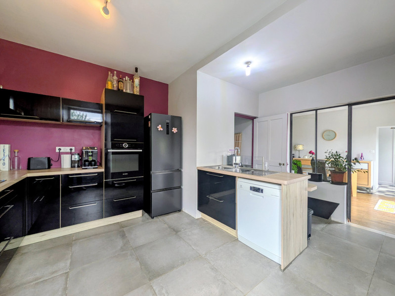 French property for sale in Ménigoute, Deux-Sèvres - €168,500 - photo 5