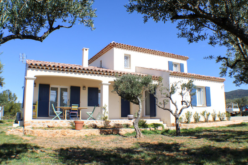 House for sale in Aups Var Fabulous property with 2 gites, swimming