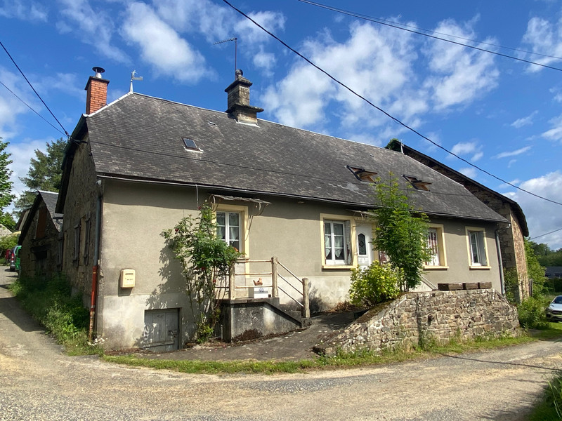 French property for sale in Chamboulive, Corrèze - €214,000 - photo 0