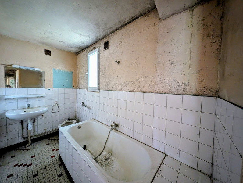 French property for sale in Chevanceaux, Charente-Maritime - €87,900 - photo 4