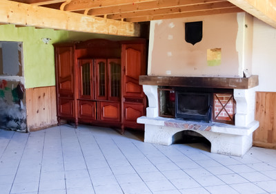 French property for sale in Lezay, Deux-Sèvres - €79,900 - photo 1
