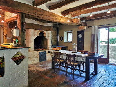 Maison à vendre à Saint-Hippolyte, Indre-et-Loire, Centre, avec Leggett Immobilier