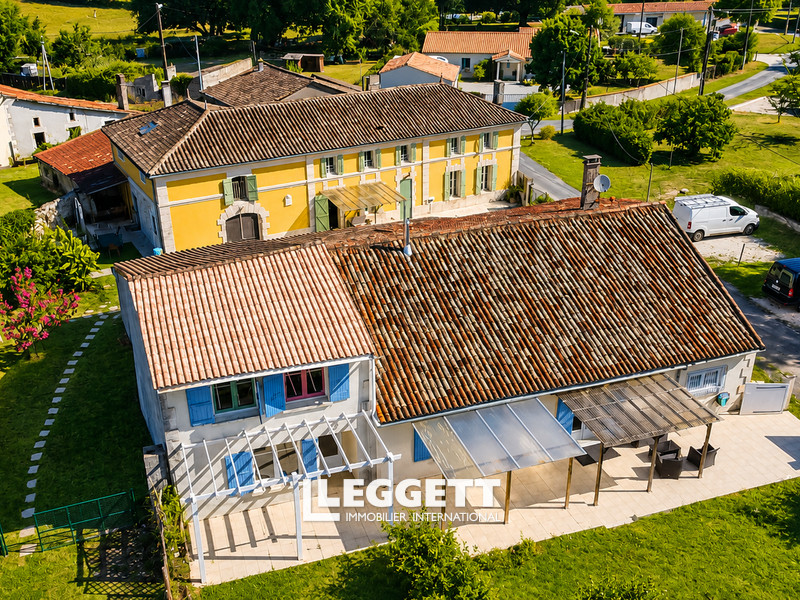 Maison 16 pièce(s), SAINT-SIMON-DE-BORDES