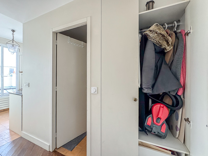 French property for sale in Paris 10e Arrondissement, Paris - €315,000 - photo 13