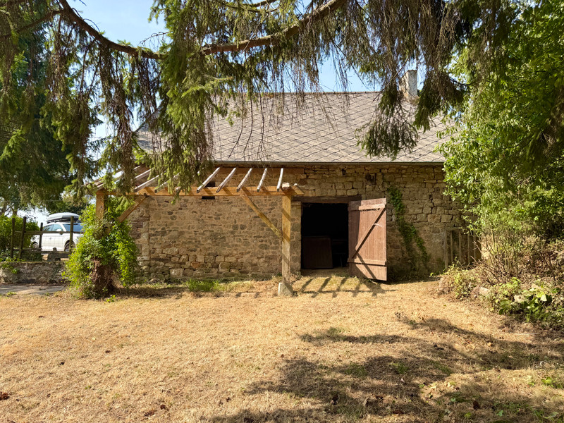 French property for sale in Neuilly-le-Vendin, Mayenne - €149,000 - photo 9
