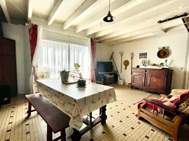 Maison à vendre à Marcillac-Lanville, Charente - 93.000 € - photo 1
