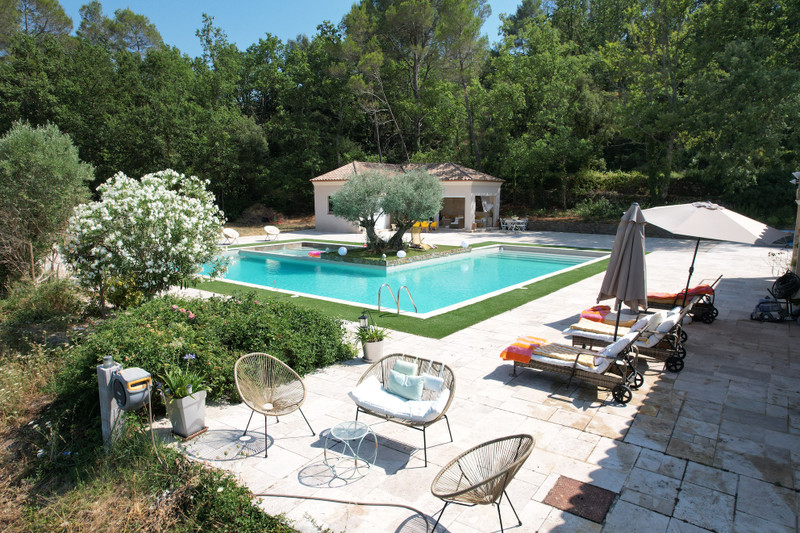French property for sale in Besse-sur-Issole, Var - €1,102,500 - photo 1