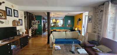 Immeuble à vendre à Saint-Junien, Haute-Vienne, Limousin, avec Leggett Immobilier