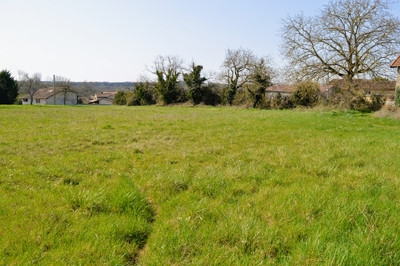 French property for sale in Aunac-sur-Charente, Charente - €42,500 - photo 4