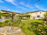 Propriété à vendre à Orignolles, Charente-Maritime - 415 000 € - photo n°1