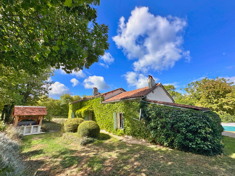 French property for sale in Bouteilles-Saint-Sébastien, Dordogne - €308,500 - photo 0