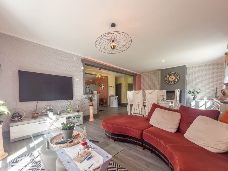 French property for sale in Saint-Genis-d'Hiersac, Charente - €240,000 - photo 5