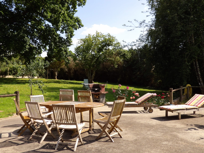 French property for sale in La Ferté Macé, Orne - €304,950 - photo 2
