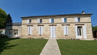 Propriété à vendre à Coutras, Gironde - 739 500 € - photo n°1