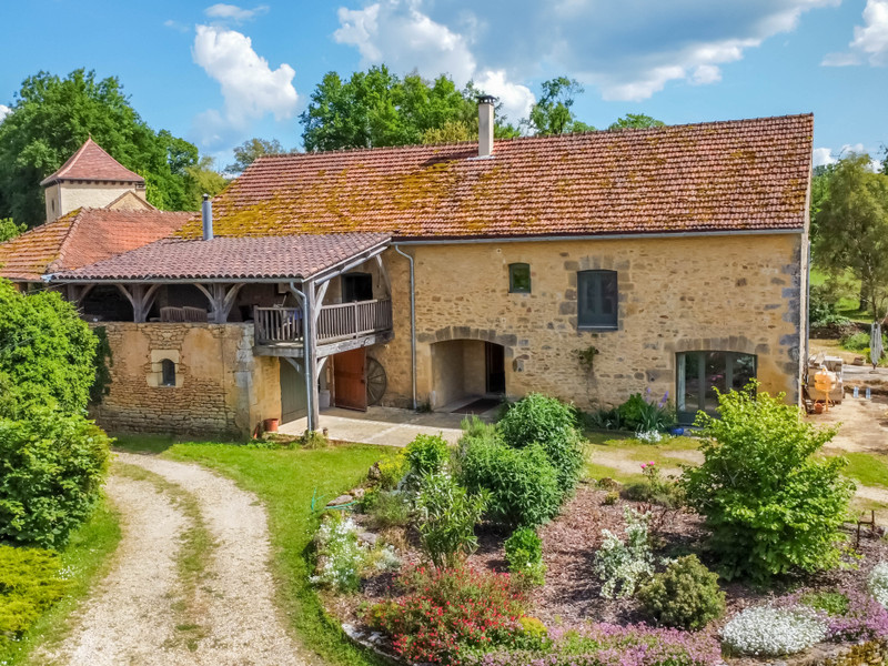 Maison à vendre à Saint-Pompont, Dordogne - 445.000 € - photo 1