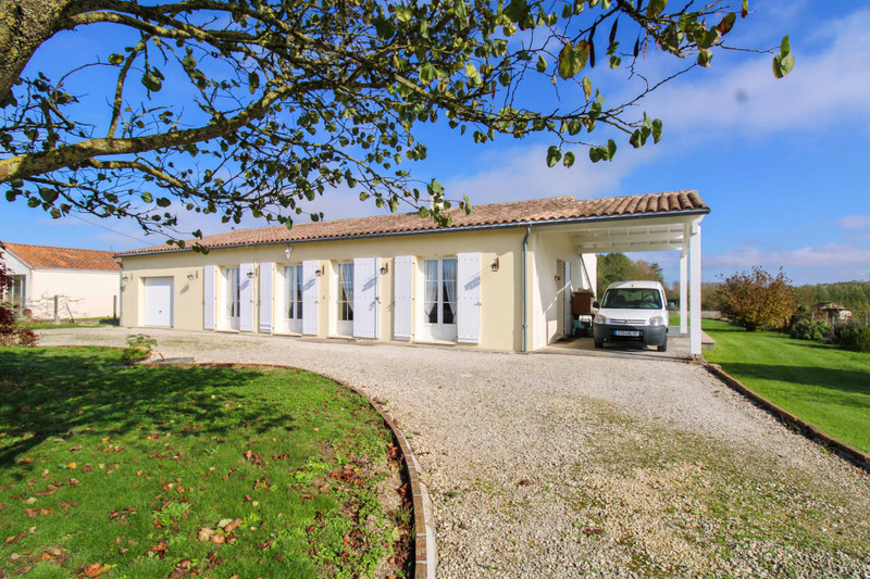 Maison à vendre à Fontenet, Charente-Maritime - 233.000 € - photo 1