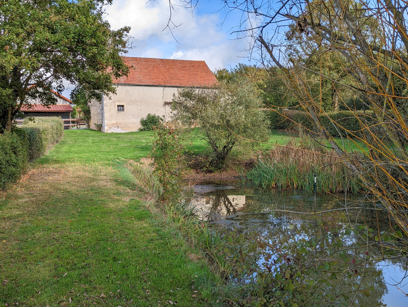 French property for sale in La Châtre, Indre - &#8364;524,700 - photo 10