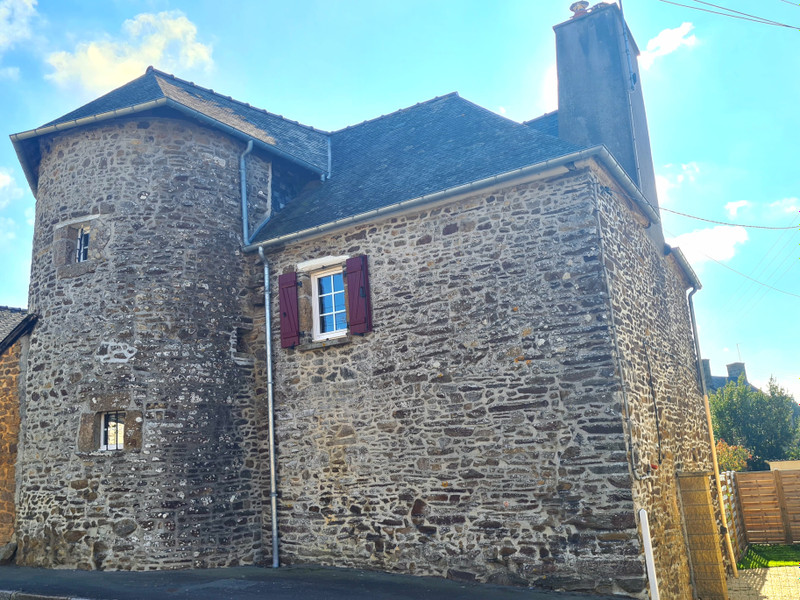 French property for sale in Fougerolles-du-Plessis, Mayenne - €179,000 - photo 9