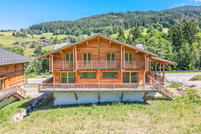 
Stunning new build 4 bedroom ski chalet in Combloux, only 500m from the nearest ski lift