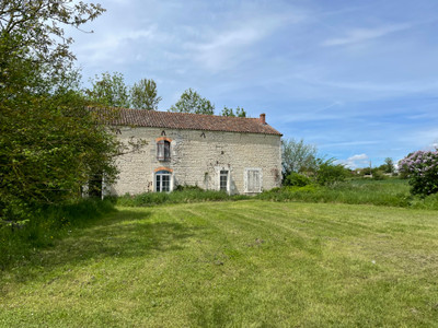 Maison à vendre à Marcillac-Lanville, Charente, Poitou-Charentes, avec Leggett Immobilier