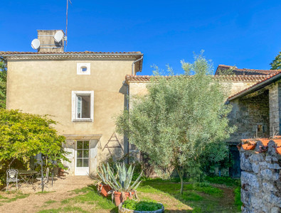 French property for sale in Nanclars, Charente - €183,600 - photo 12