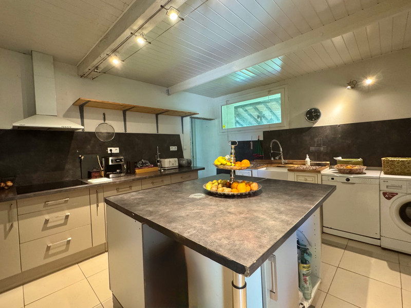 French property for sale in Castelsarrasin, Tarn-et-Garonne - €270,835 - photo 3