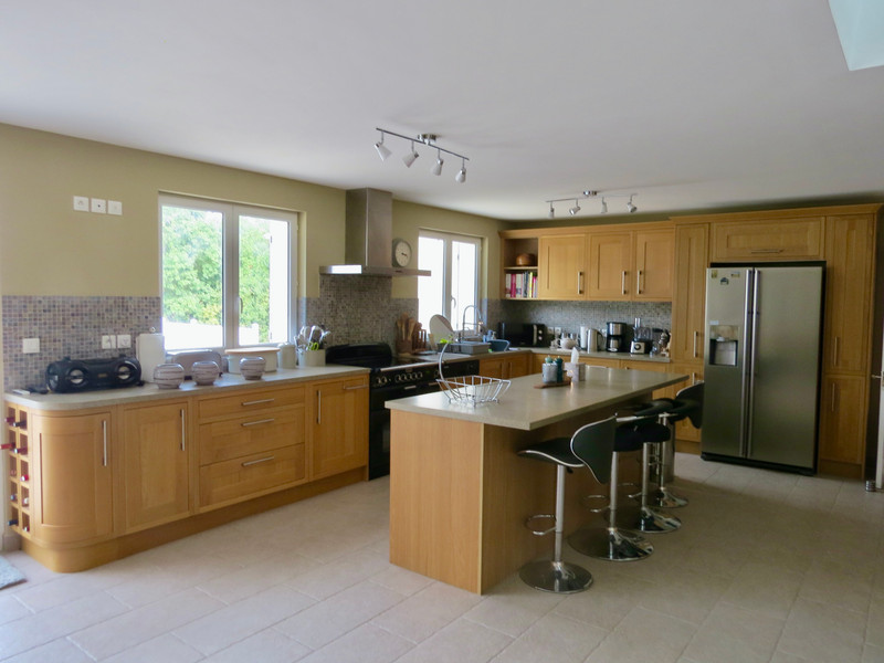 French property for sale in Archingeay, Charente-Maritime - €413,400 - photo 1