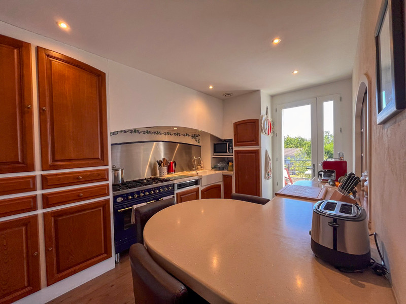French property for sale in Surgères, Charente-Maritime - €399,999 - photo 3