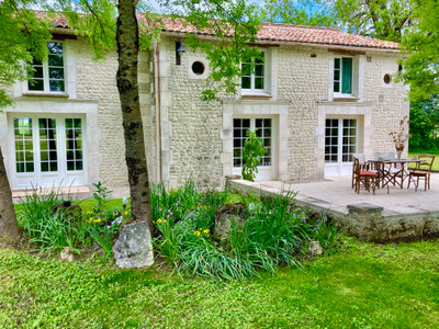 Maison à vendre à Messac, Charente-Maritime, Poitou-Charentes, avec Leggett Immobilier