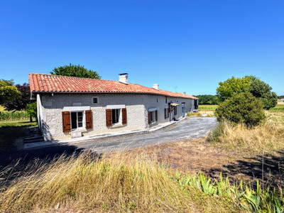 house for sale in Charente
