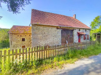 Maison à vendre à Saint-Pardoux-les-Cards, Creuse - 125.350 € - photo 2