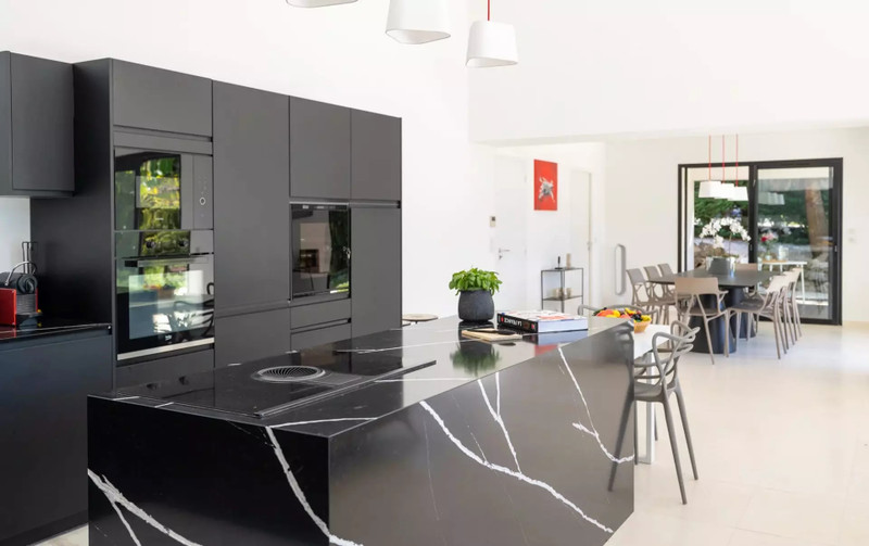 French property for sale in Roquefort-les-Pins, Alpes-Maritimes - €2,300,000 - photo 4