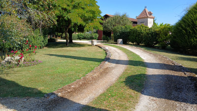 French property for sale in Bourran, Lot-et-Garonne - €327,000 - photo 2