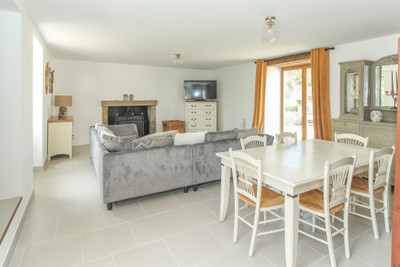 French property for sale in Chiché, Deux-Sèvres - €193,000 - photo 4