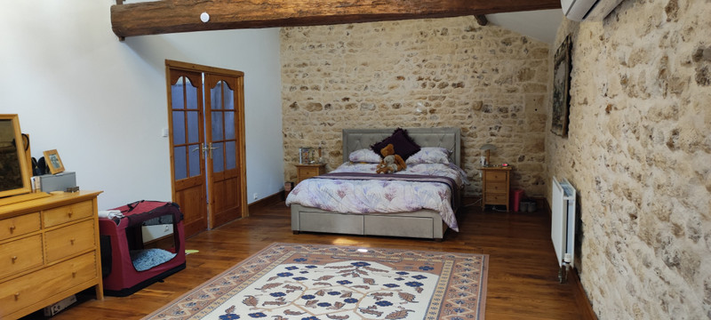 French property for sale in Lorigné, Deux-Sèvres - €445,000 - photo 9