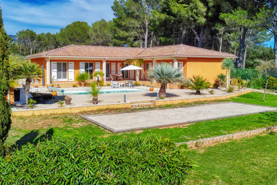 Maison à vendre à Mérindol, Vaucluse, PACA, avec Leggett Immobilier