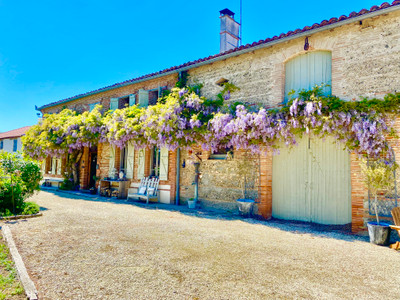 Stunning 6/8 bed manor house situated in over 17000m² of lovely gardens with pigeonnier, outbuildings, & pool