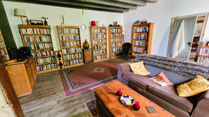 French property for sale in Le Pizou, Dordogne - €236,559 - photo 2