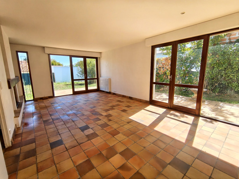 French property for sale in Léognan, Gironde - €399,000 - photo 1