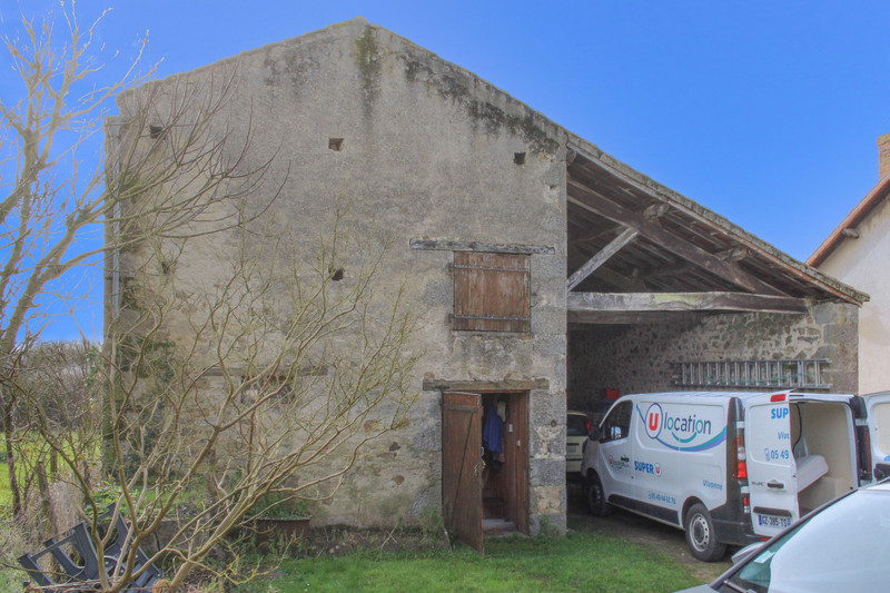 French property for sale in Gourgé, Deux-Sèvres - €155,000 - photo 7