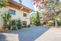 Chalet à vendre à Essert-Romand, Haute-Savoie - 790 000 € - photo 2