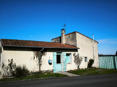 Maison à vendre à Tusson, Charente, Poitou-Charentes, avec Leggett Immobilier