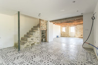 Maison à vendre à La Chapelle-Bertrand, Deux-Sèvres - 63.000 € - photo 5
