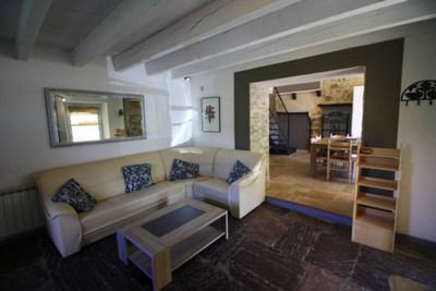 Maison à vendre à Ferrières-Poussarou, Hérault, Languedoc-Roussillon, avec Leggett Immobilier