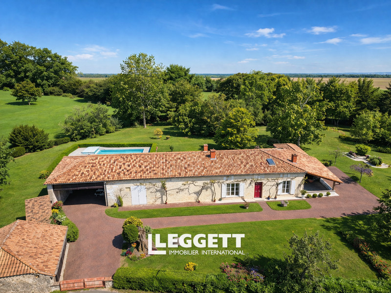 Maison 7 pièce(s), MONTALEMBERT