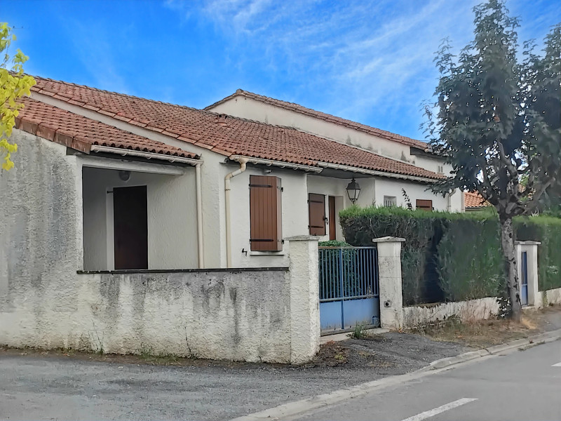 Propriété à vendre à Saint-Yrieix-sur-Charente, Charente - 229 500 €