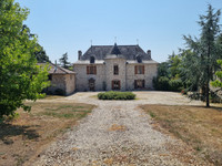 Chateau à vendre à Lesterps, Charente - 1.054.700 € - photo 1
