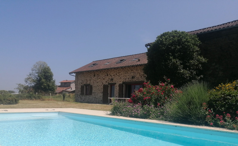 French property for sale in Cussac, Haute-Vienne - €318,000 - photo 0